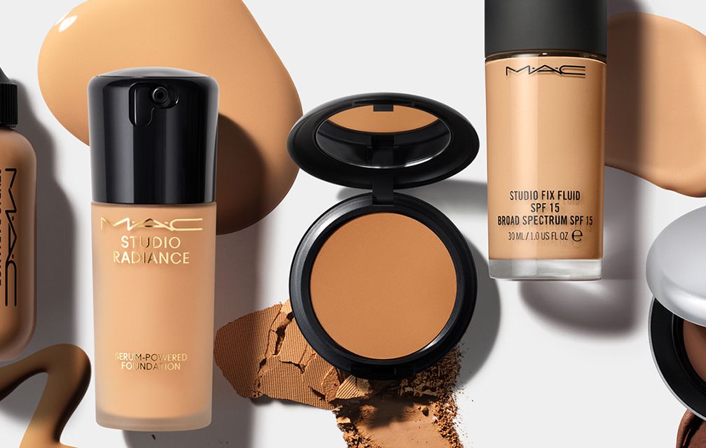 MAC Find Your Studio Fix Fluid Foundation Boots
