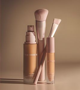 Makeup outlet offers boots