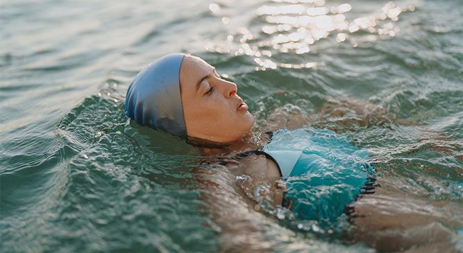 Swimming in boots discount